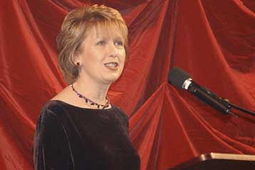 Μειώνει κατά 10% τους μισθούς της η κρατική ηγεσία στην Ιρλανδία