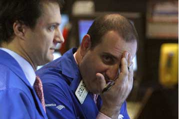 Καθίζηση των δεικτών στη Νέα Υόρκη μέσα σε κλίμα φόβου για ύφεση