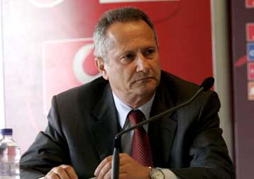 Εκτός κεντρικής διαχείρισης τηλεοπτικών δικαιωμάτων ο Ολυμπιακός