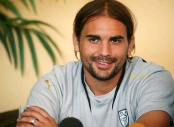 Κοντά στο… sold out η Τούμπα, πίστη για τη νίκη από τον Βερόν