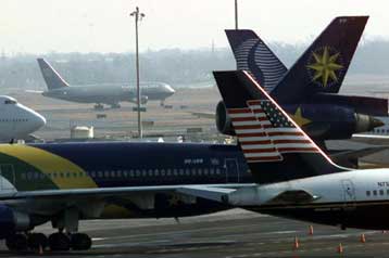 Σε επτά χώρες επεκτείνουν οι ΗΠΑ το πρόγραμμα κατάργησης βίζας εισόδου