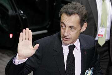Μήνυση Σαρκοζί στον πρώην επικεφαλής της γαλλικής υπηρεσίας πληροφοριών