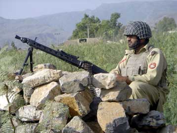 Εξήντα εξτρεμιστές υποστηρίζει ότι σκότωσε το Πακιστάν σε αεροπορική επίθεση