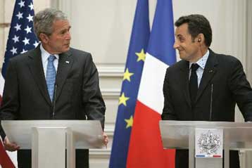 Διεθνή σύνοδο κορυφής για την οικονομική κρίση θα φιλοξενήσει ο Μπους