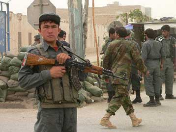 Τριάντα επιβάτες λεωφορείου σκότωσαν οι Ταλιμπάν στην Κανταχάρ