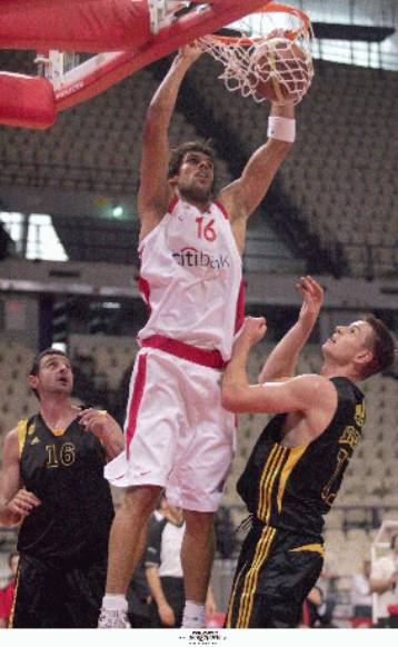 Έχουμε τον τρόπο μας, λέει ο Πρίντεζης για τον Ολυμπιακό