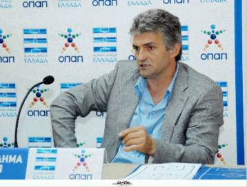 Με άλλον αέρα βλέπει το μέλλον ο Τσιώλης, συγνώμη και έκπληξη από τον Στράκα