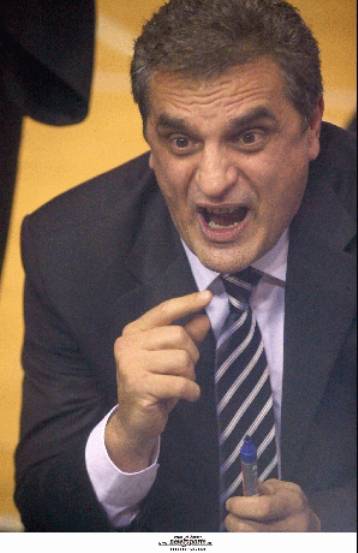 Kλειδί η άμυνα για τον Πεδουλάκη, υπομονή ζητά ο Χριστόπουλος