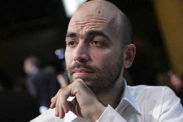 Νομπελίστες στο πλευρό του συγγραφέα του «Γόμορρα» Ρομπέρτο Σαβιάνο