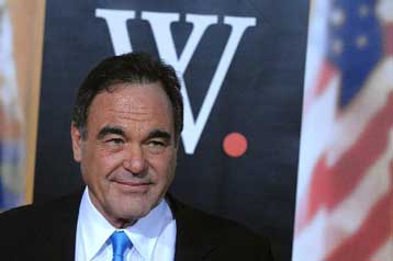 Απροσδόκητα επιεικής ο Όλιβερ Στόουν στo φιλμ «W» για τον Μπους