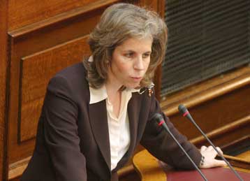 Καταστρατήγηση εργασιακής νομοθεσίας και έλλειψη ελέγχων, καταγγέλλει το ΠΑΣΟΚ