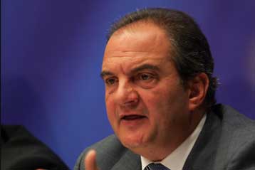 Η οικονομική κρίση στο επίκεντρο της συνάντησης Καραμανλή – Μπράουν