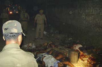 Αιματηρή βομβιστική επίθεση στη βορειοανατολική Ινδία