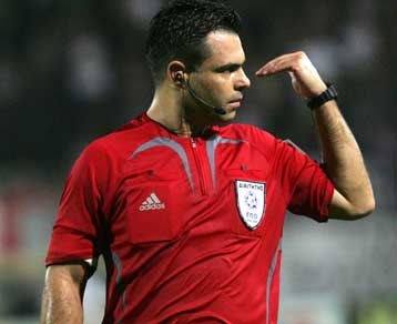 Με τη «σφυρίχτρα» του Παμπορίδη το ντέρμπι Αρη – Ολυμπιακού