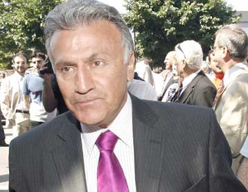 «Λουκέτο» στη Νομαρχία από τον Π.Ψωμιάδη για κονδύλια της σχολικής στέγης