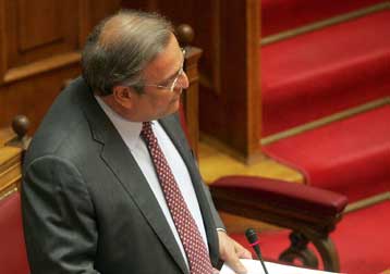 Κόντρα στη Βουλή για το επίδομα σε σεισμόπληκτους και πυρόπληκτους της Ηλείας