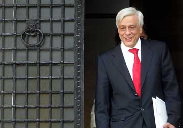 Η Ευρώπη δεν γίνεται φρούριο με το σύμφωνο για τη μετανάστευση, υποστηρίζει ο Πρ. Παυλόπουλος