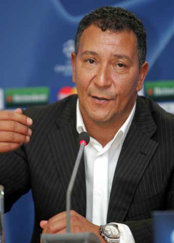 Στόχος το πρωτάθλημα είπε ο Τεν Κάτε, αλλά και ελπίδα για κάτι καλύτερο στην Ευρώπη