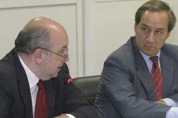 Η διεθνής κρίση απομακρύνει την κοινοτική επιτήρηση για την ελληνική οικονομία