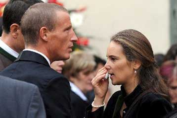 Μακρόχρονη σχέση με τον Γεργκ Χάιντερ παραδέχεται ο διάδοχός του Στέφαν Πέτζνερ