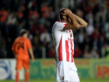 «Βούλιαξε» ενώ θα μπορούσε να είχε κολυμπήσει ο Ολυμπιακός στον Βόσπορο