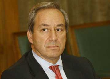 Κόντρα κυβέρνησης – αντιπολίτευσης για τους όρους στήριξης των τραπεζών με 28 δισ. ευρώ