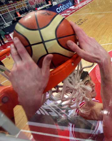 Βατές… αποστολές για Παναθηναϊκό και Ολυμπιακό