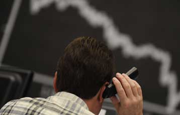 Έντονη ανησυχία στον επιχειρηματικό κόσμο για την κρίση, βλέπουν μείωση της απασχόλησης