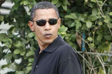 Μικρή πτώση των ποσοστών του Ομπάμα δείχνει νέα δημοσκόπηση