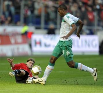 Ο «Λύμπε» έδωσε τη νίκη στην Αϊντραχτ, ισοπαλία για τη Βέρντερ