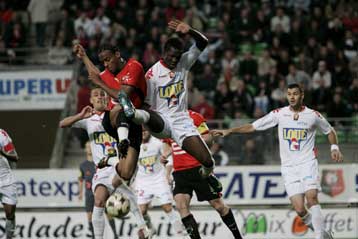 Την ευκαιρία να ανέβει στην κορυφή έχει η Μαρσέιγ μετά το «Χ» της Λιόν