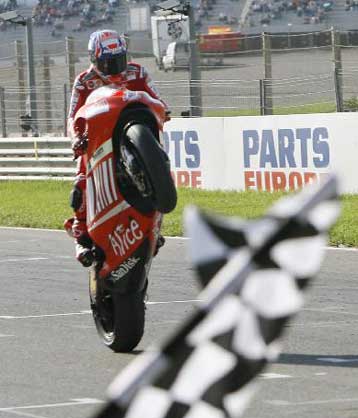 Φινάλε με νίκη για Στόνερ… πρωταθλητής ο Ρόσι