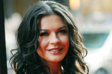 Κλεοπάτρα στην Αμερική του 1920 θα «ντυθεί» η Κάθριν Ζέτα Τζόουνς