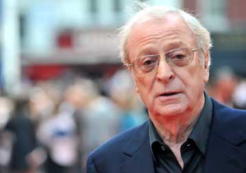 Ο Μάικλ Κέιν θα παρουσιάσει την παράσταση προς τιμήν του νικητή του Νόμπελ Ειρήνης