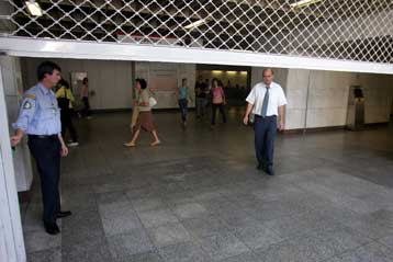 Σε 24ωρη απεργία την Πέμπτη οι εργαζόμενοι σε Μετρό και Ολυμπιακή