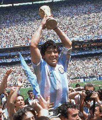 Οριστικό… ο Μαραντόνα στον πάγκο της εθνικής Αργεντινής