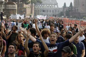 Νόμος η μεταρρύθμιση Μπερλουσκόνι στην Παιδεία εν μέσω μαζικών διαδηλώσεων