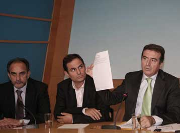 Πέντε προτάσεις για τη στήριξη της πραγματικής οικονομίας παρουσίασε το ΠΑΣΟΚ