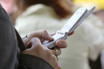 Για κακόβουλες αναπάντητες κλήσεις προειδοποεί η Cosmote