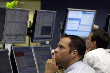 Στο χαμηλότερο επίπεδο της 15ετίας η οικονομική εμπιστοσύνη στην ευρωζώνη