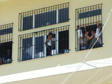 Αποχή από το συσσίτιο και απεργία πείνας σε 20 φυλακές