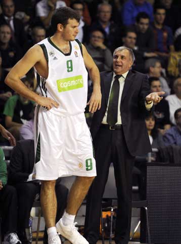 Αλλαγές θέλει ο Ομπράντοβιτς, σκληρή γλώσσα από Διαμαντίδη