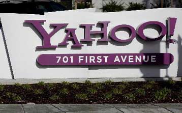 Την απόσυρση της πρότασης συνεργασίας στη διαφήμιση με τη Yahoo εξετάζει η Google