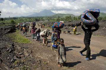Ανθρωπιστικό δράμα στο Κονγκό, δεκάδες χιλιάδες εκτοπισμένοι στη δίνη της βίας