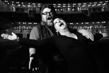 «Για έναν έρωτα» τραγουδά ο Σταμάτης Κραουνάκης στο Μέγαρο Μουσικής Αθηνών