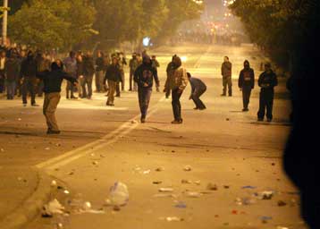 Σοβαρά επεισόδια και τραυματισμοί γύρω από το ΑΠΘ