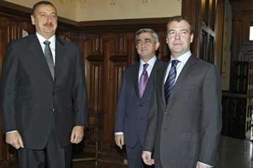 Αρμενία και Αζερμπαϊτζάν υπέγραψαν διακήρυξη για διευθέτηση στο Ναγκόρνο Καραμπάχ