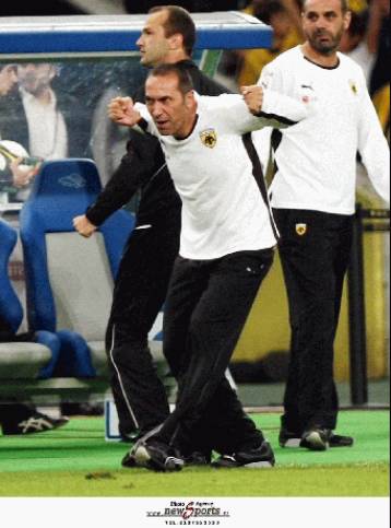 Το προσωπικό ξέσπασμα του Δώνη και τα παράπονα του Καρβαλιάλ για τη διαιτησία