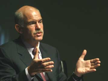 Πάγωμα των υποχρεώσεων δανειοληπτών έως και το 2009 προτείνει ο Γ.Παπανδρέου