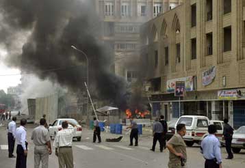 Μπαράζ αιματηρών βομβιστικών επιθέσεων στο Ιράκ